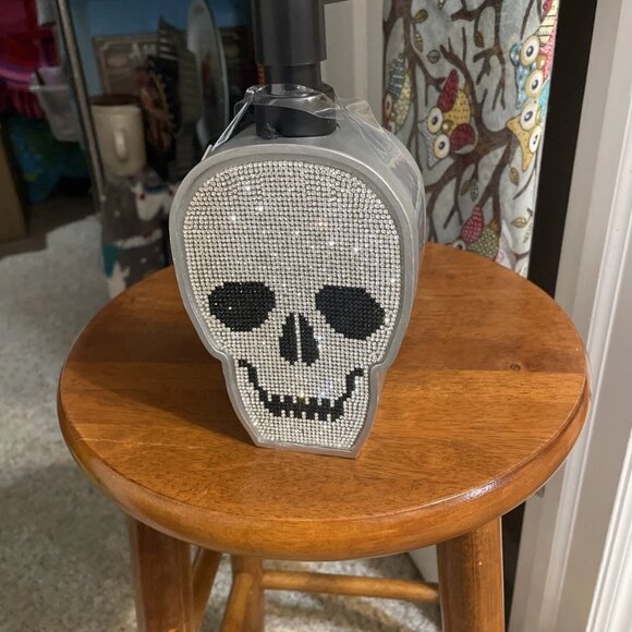 Decorative Rhinestone Skull Soap Dispenser - NWT - Picture 1 of 4